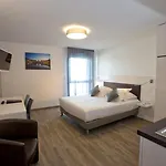 - Bordeaux - 3* Pessac