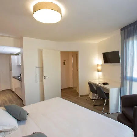 Aparthotel Bordeaux 3*