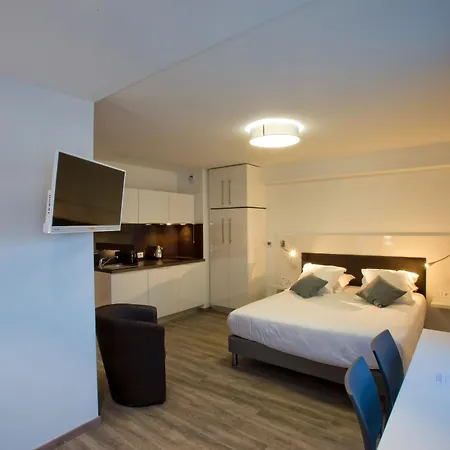Aparthotel Bordeaux 3*