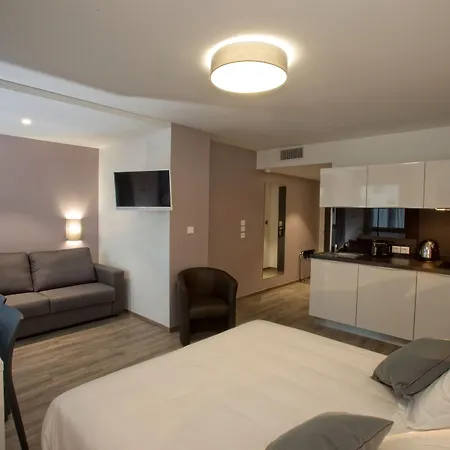 Aparthotel Bordeaux 3*