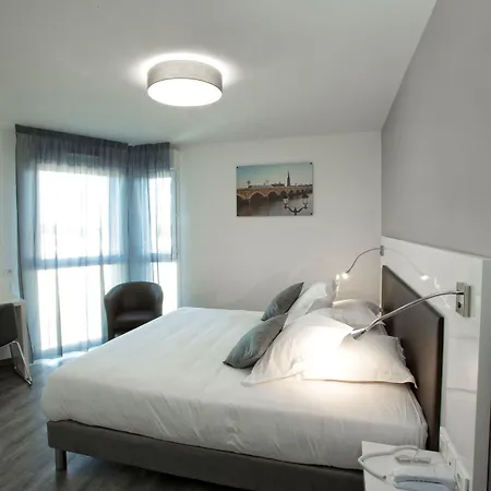 - Bordeaux - 3*
