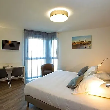 - Bordeaux - Apart Otel 3*