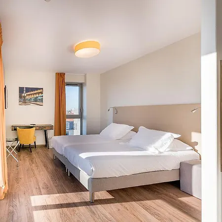 - Bordeaux - 3* Pessac