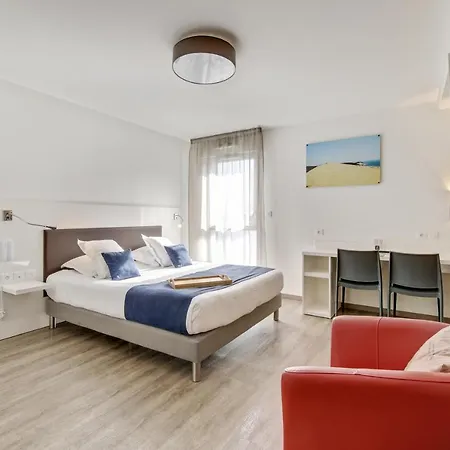 Apartahotel Bordeaux 3*